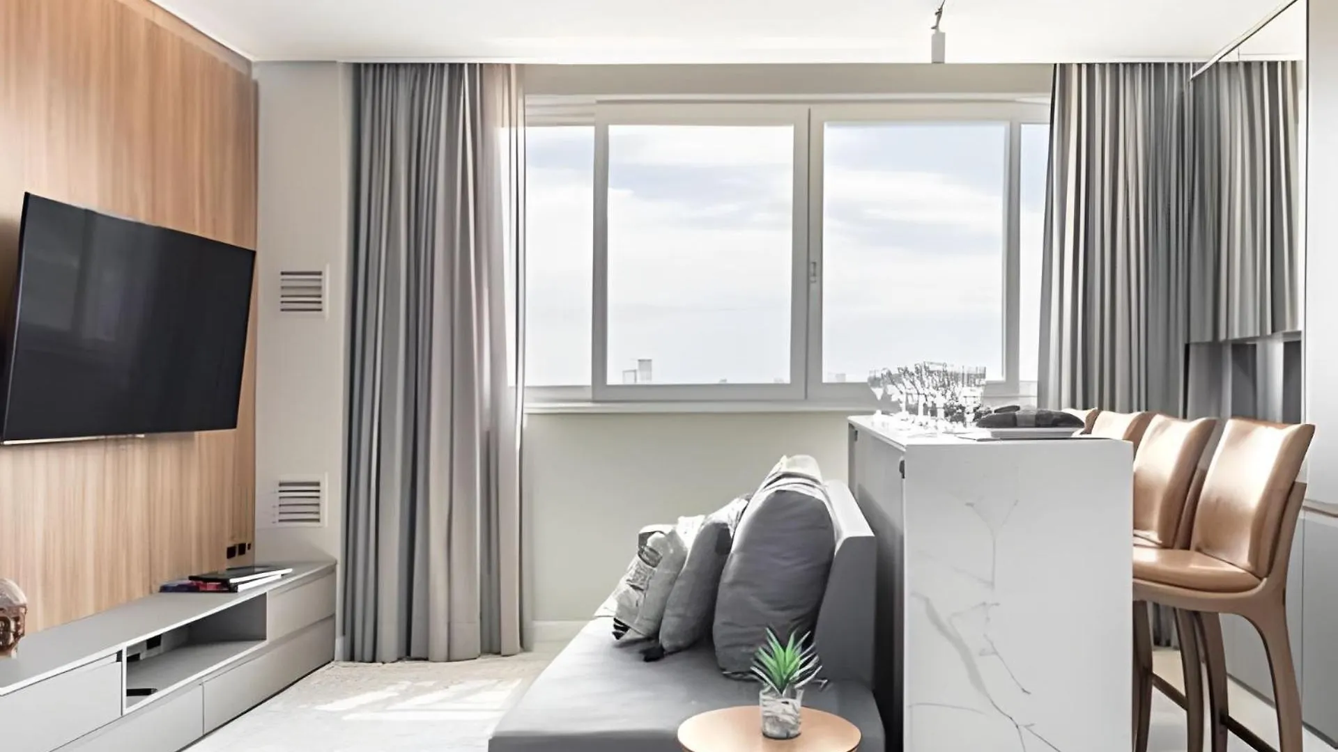 Studio 7 Ed. Milano_Bela Vista Mar Florianópolis Apartmán